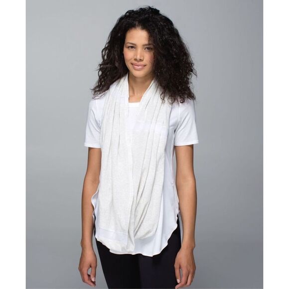 Lululemon Sun Salutation Infinity Circle Scarf Heathered White W9C35S One Size - Picture 3 of 8